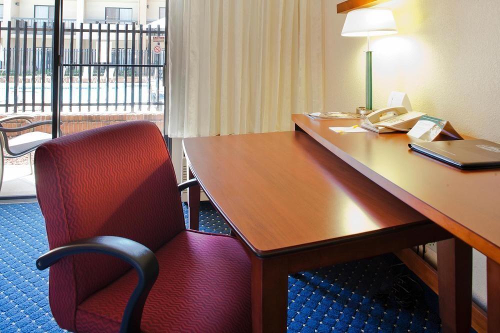 Comfort Inn Roswell-Dunwoody Δωμάτιο φωτογραφία